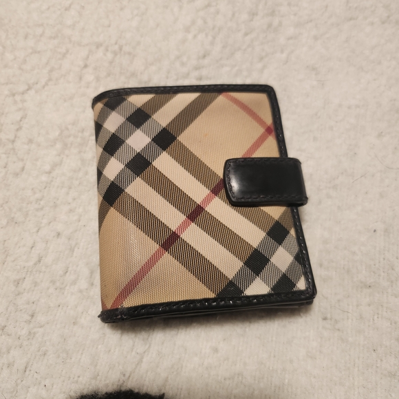 Burberry Wallet with Black Trim - Picture 2 of 9
